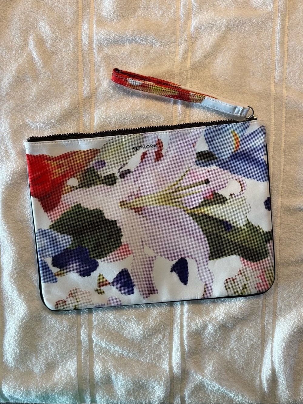 Sephora Floral "Lilies" Large Wristlet Clutch Makeup Pouch Bag.
